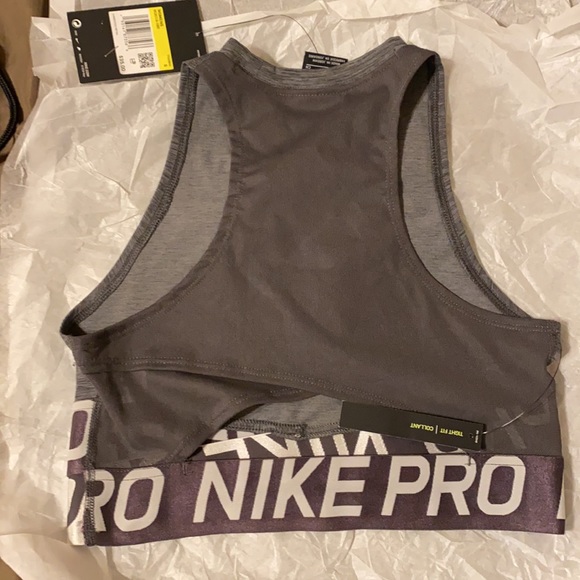 Nike Pro Intertwist top - Picture 2 of 5
